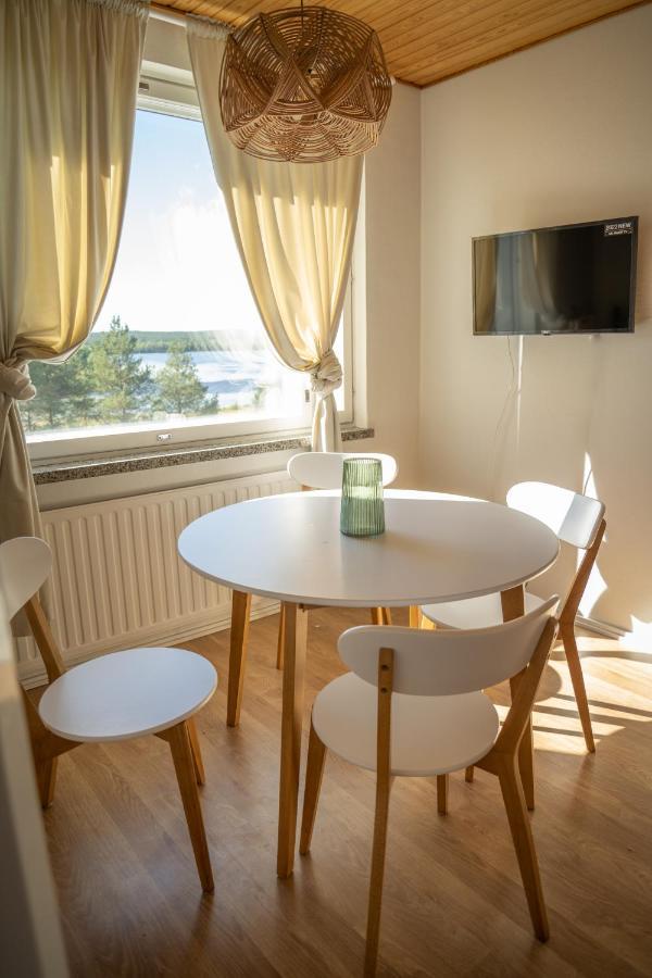 רובניימי Design Apartment With Lake View, Sauna, Fireplace מראה חיצוני תמונה